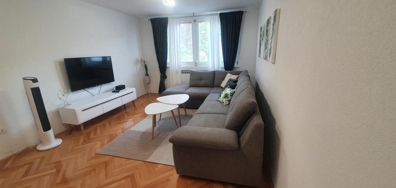 Lolita City Center Apartment