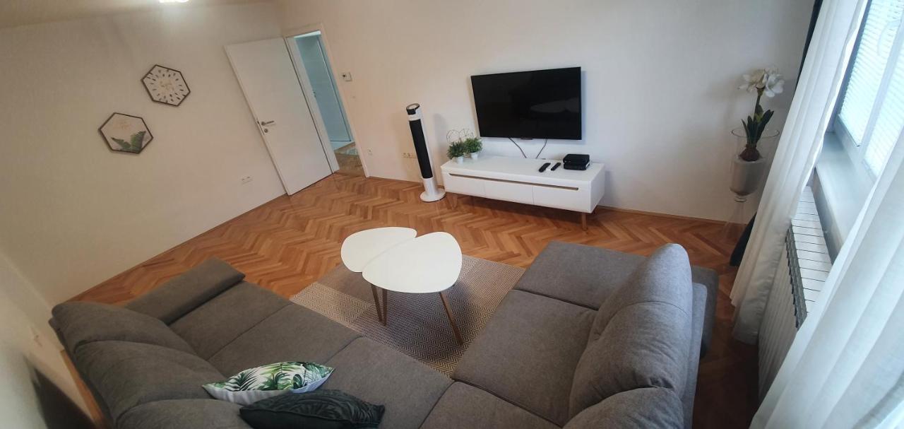 Apartment Lolita City Center SJJ